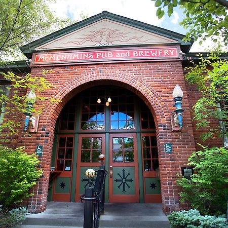 Mcmenamins Old St. Francis School Hotell Bend Eksteriør bilde