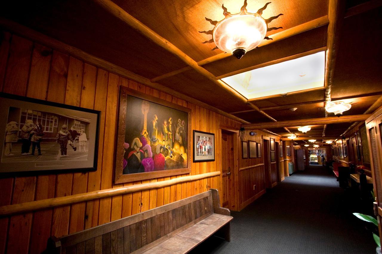 Mcmenamins Old St. Francis School Hotell Bend Eksteriør bilde