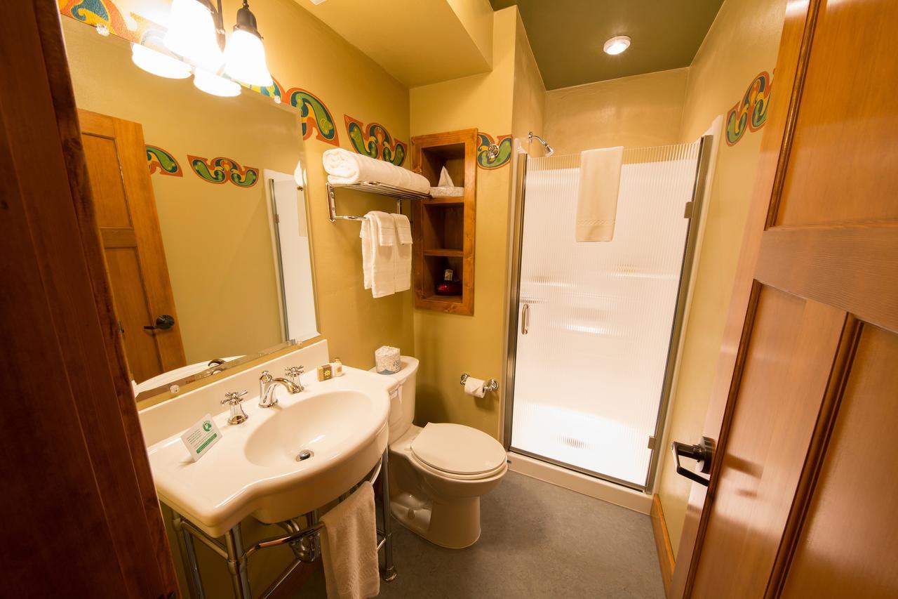 Mcmenamins Old St. Francis School Hotell Bend Eksteriør bilde