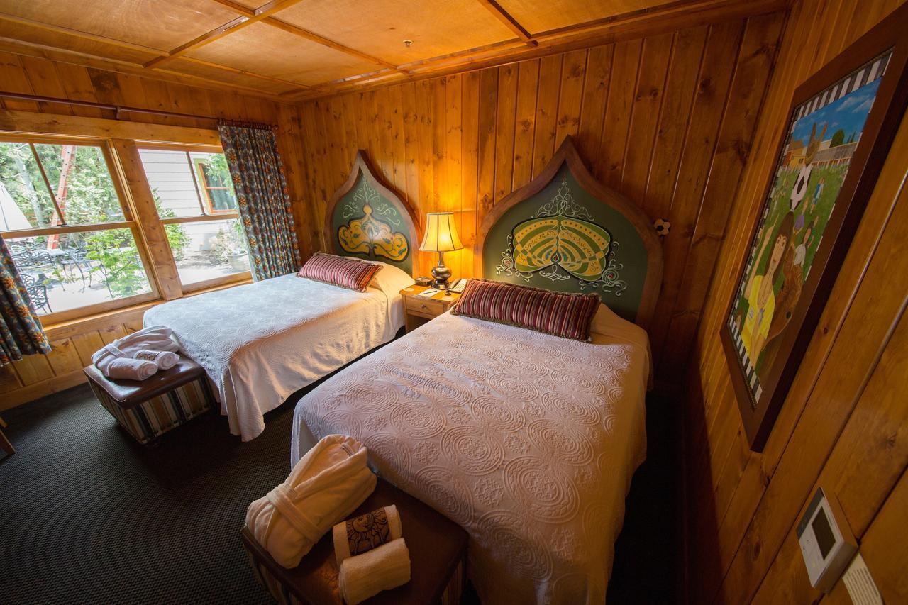 Mcmenamins Old St. Francis School Hotell Bend Eksteriør bilde
