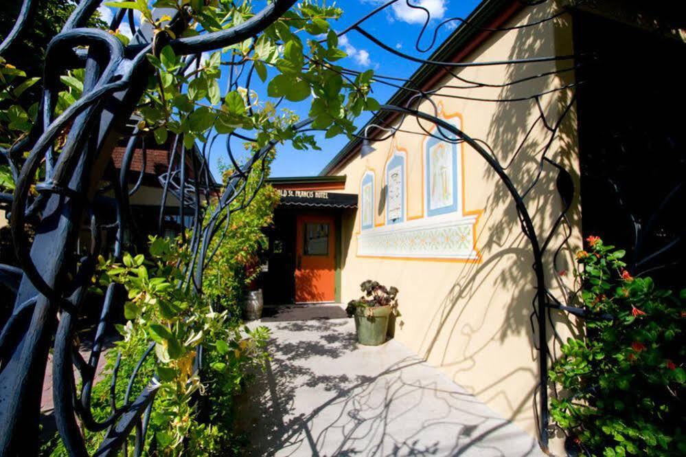 Mcmenamins Old St. Francis School Hotell Bend Eksteriør bilde