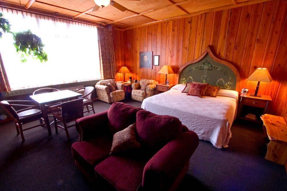 Mcmenamins Old St. Francis School Hotell Bend Eksteriør bilde