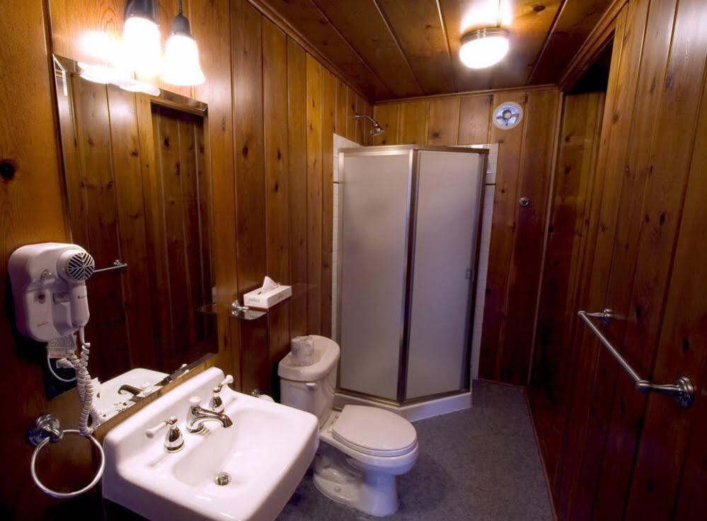 Mcmenamins Old St. Francis School Hotell Bend Eksteriør bilde