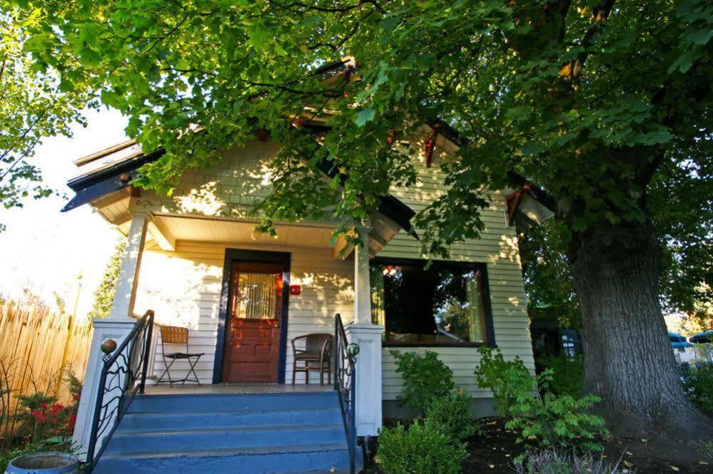 Mcmenamins Old St. Francis School Hotell Bend Eksteriør bilde