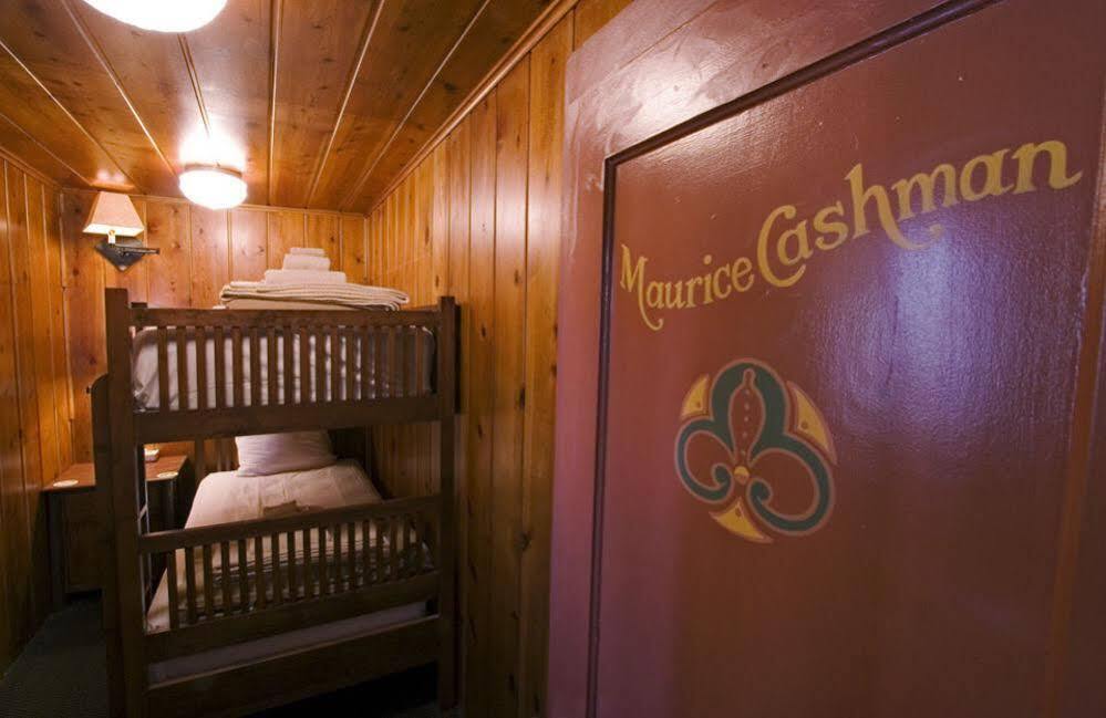 Mcmenamins Old St. Francis School Hotell Bend Eksteriør bilde